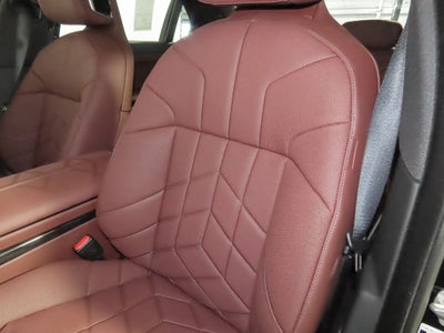 2025 BMW 7 Series 750e xDrive