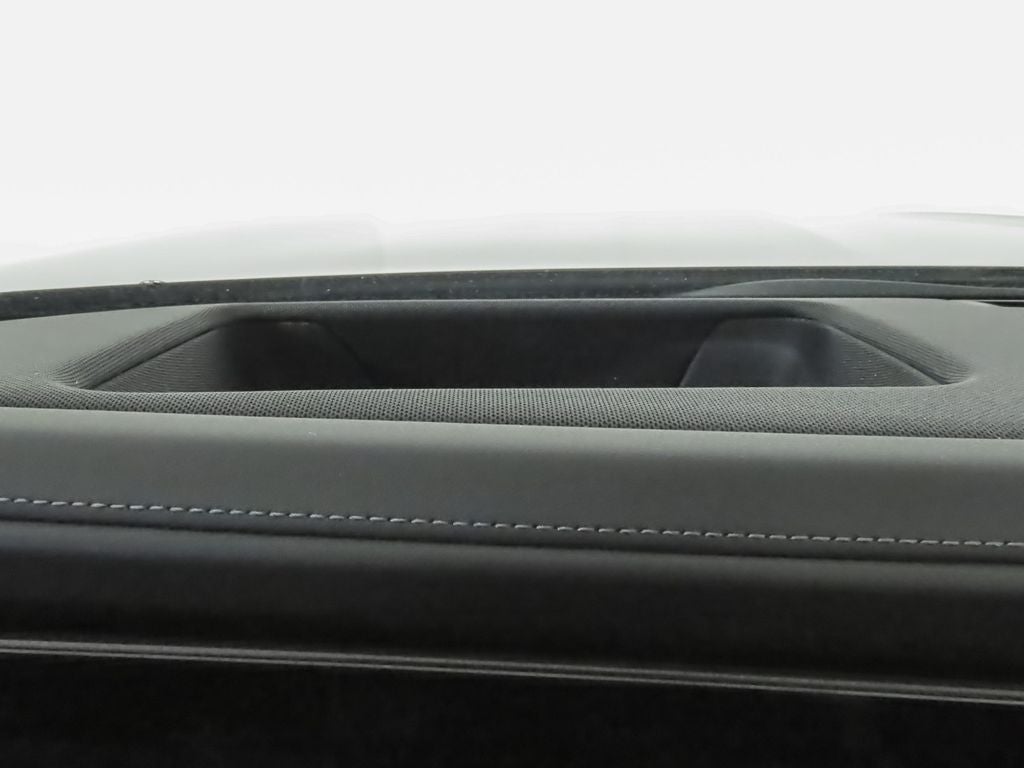 2025 BMW 7 Series 750e xDrive