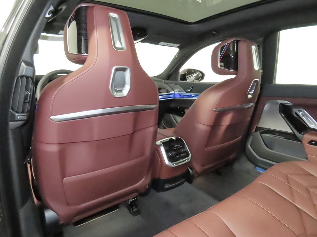 2025 BMW 7 Series 750e xDrive