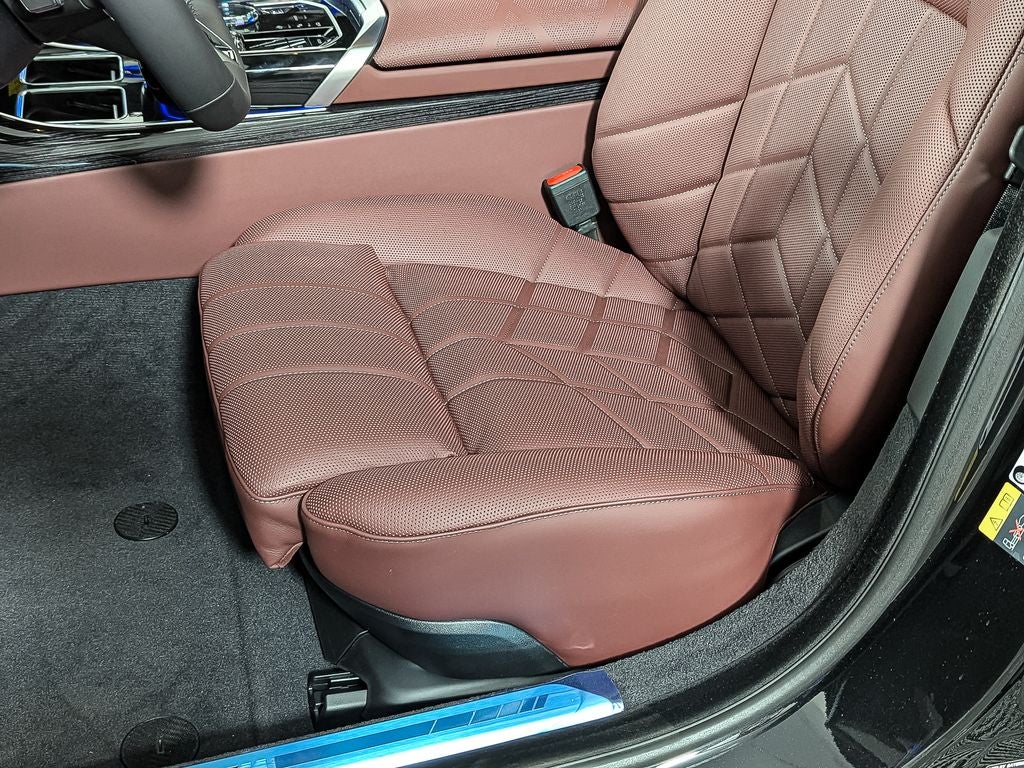 2026 BMW 7 Series 750e xDrive