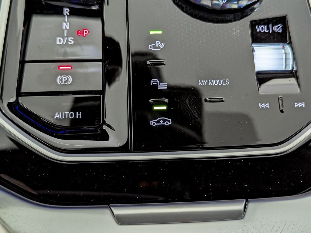 2026 BMW 7 Series 750e xDrive