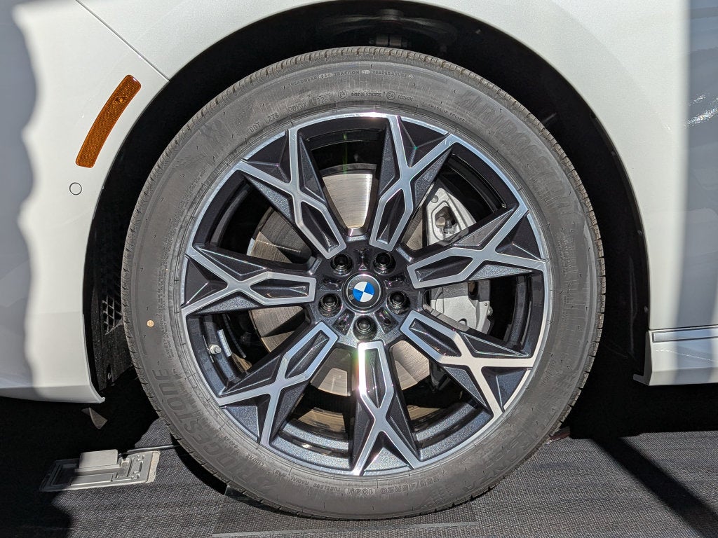 2027 BMW 7 Series 740i xDrive