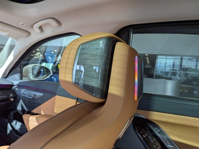 2027 BMW 7 Series 740i xDrive
