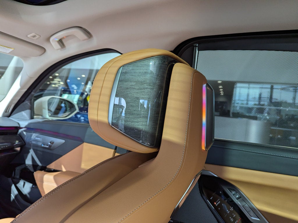 2027 BMW 7 Series 740i xDrive