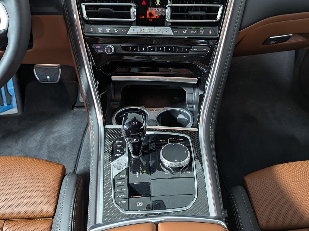2026 BMW 8 Series M850i - Photo 39