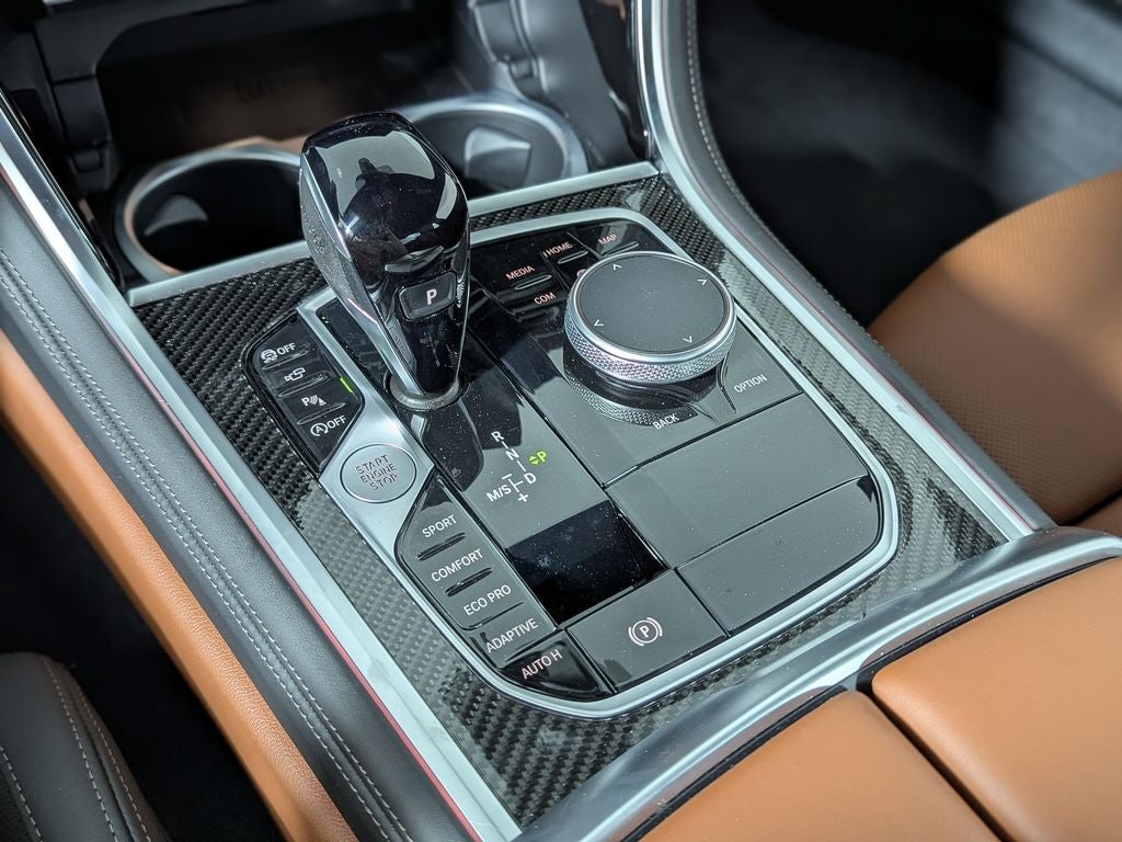 2026 BMW 8 Series M850i - Photo 40
