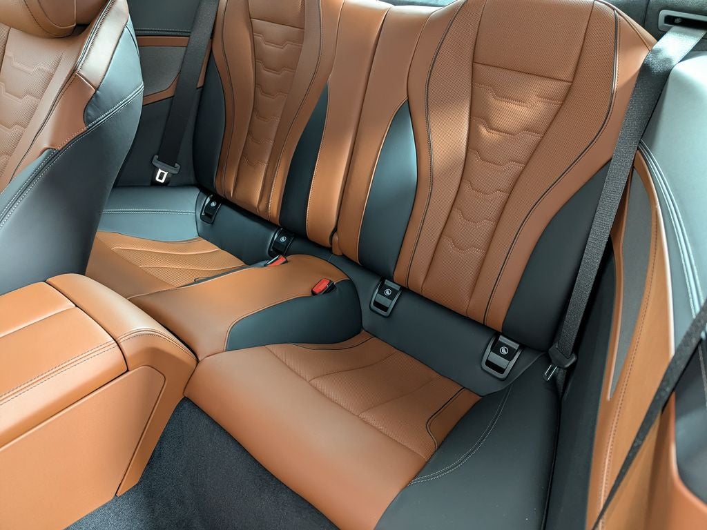 2026 BMW 8 Series M850i - Photo 42