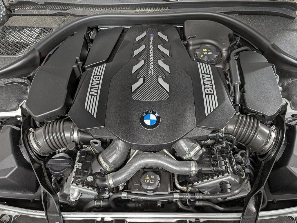 2026 BMW 8 Series M850i - Photo 43