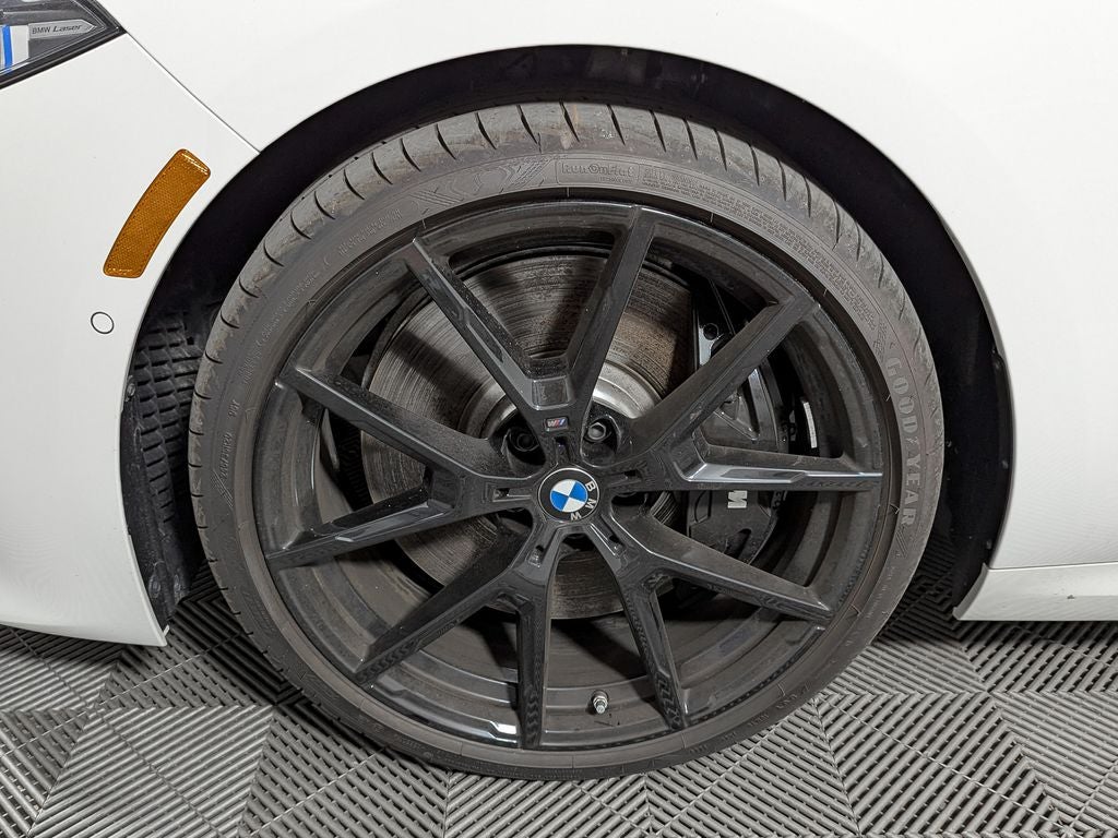 2026 BMW 8 Series M850i - Photo 45