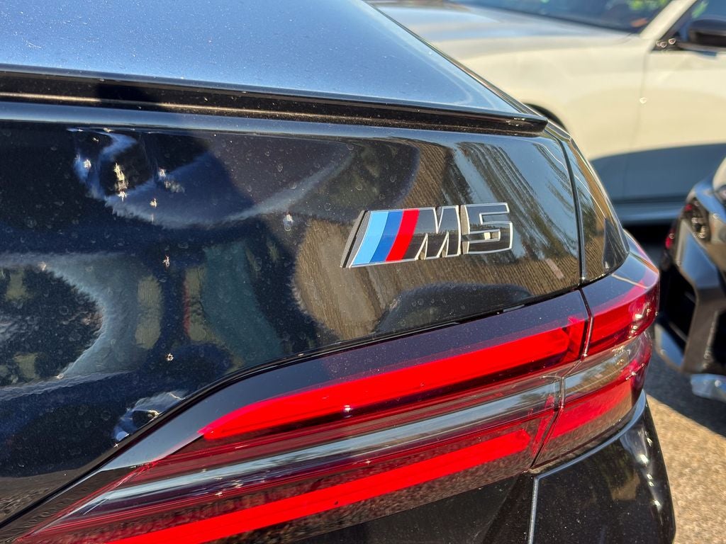 2027 BMW M5 Base