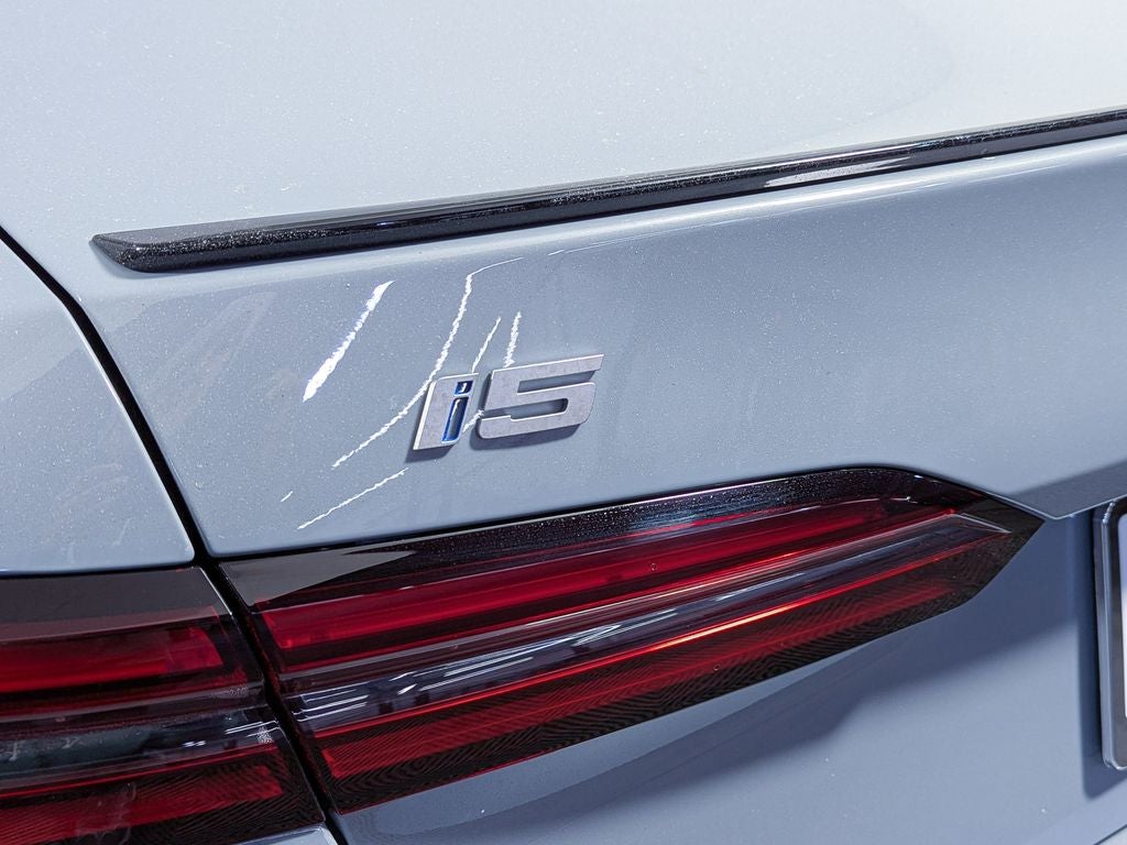 2026 BMW i5 xDrive40