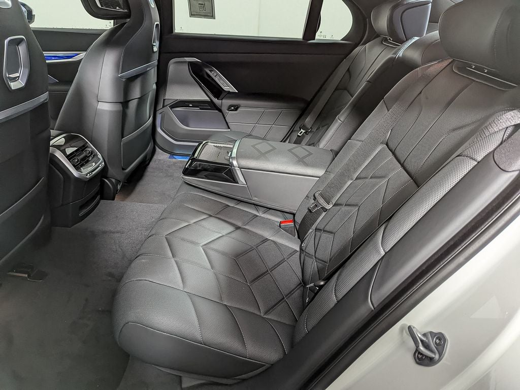 2025 BMW i7 eDrive50