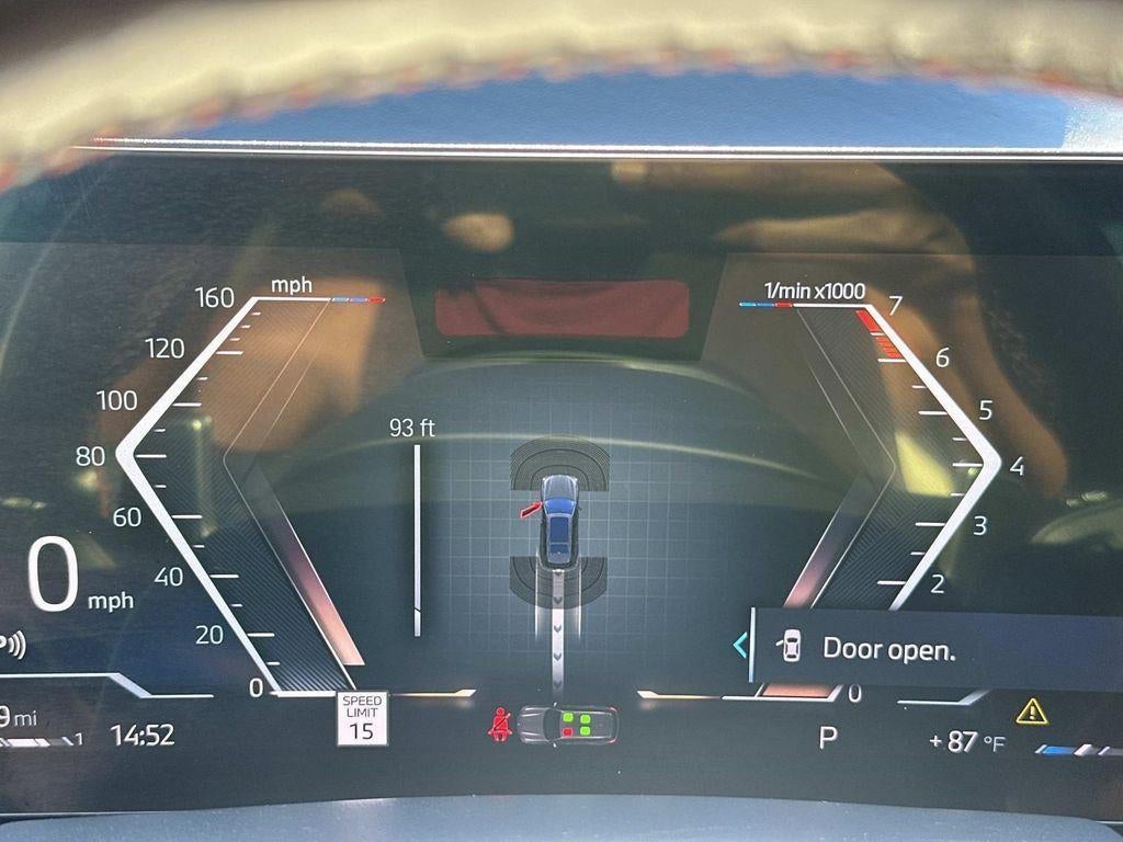 2023 BMW X7 M60i