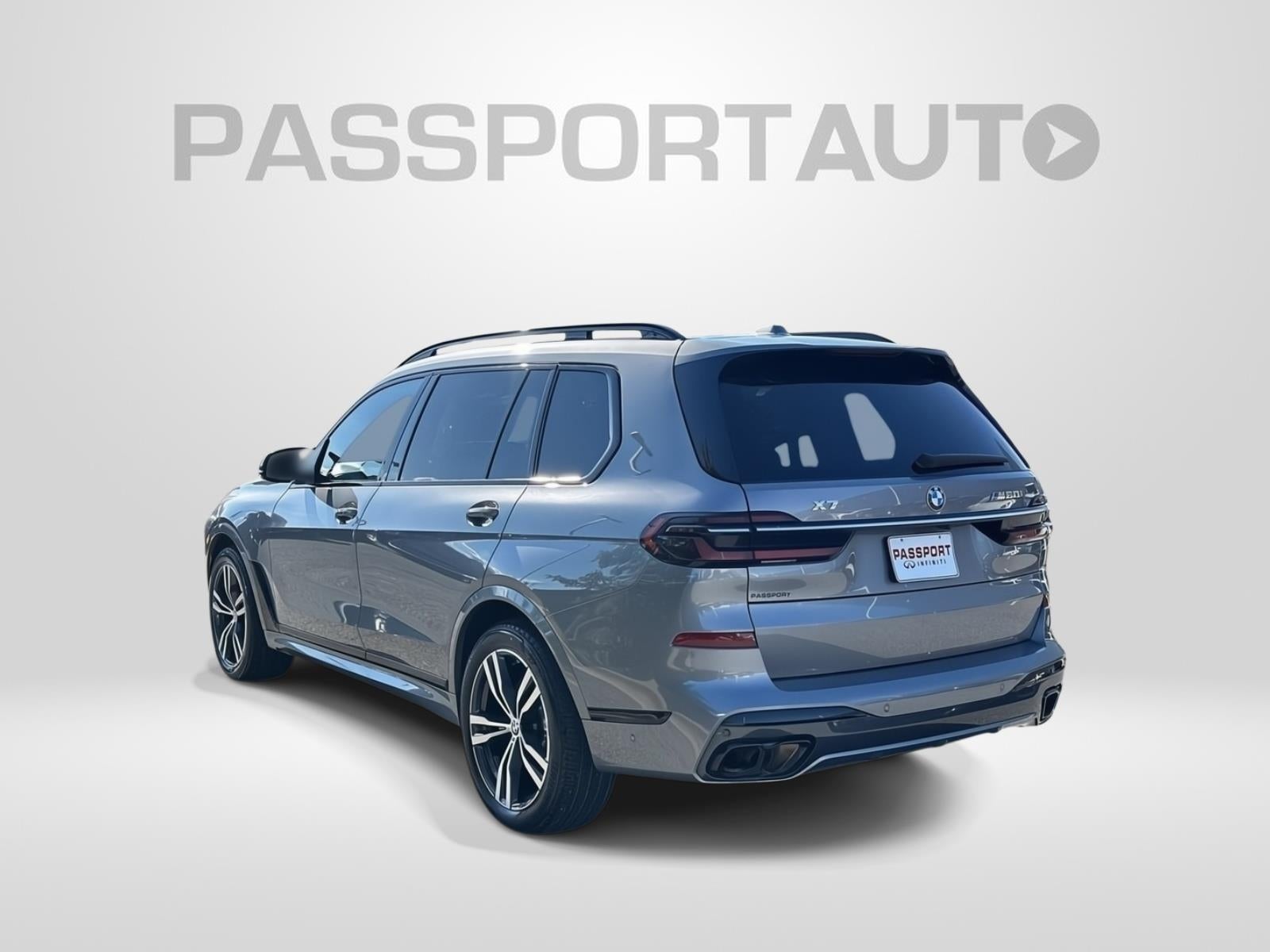 2023 BMW X7 M60i