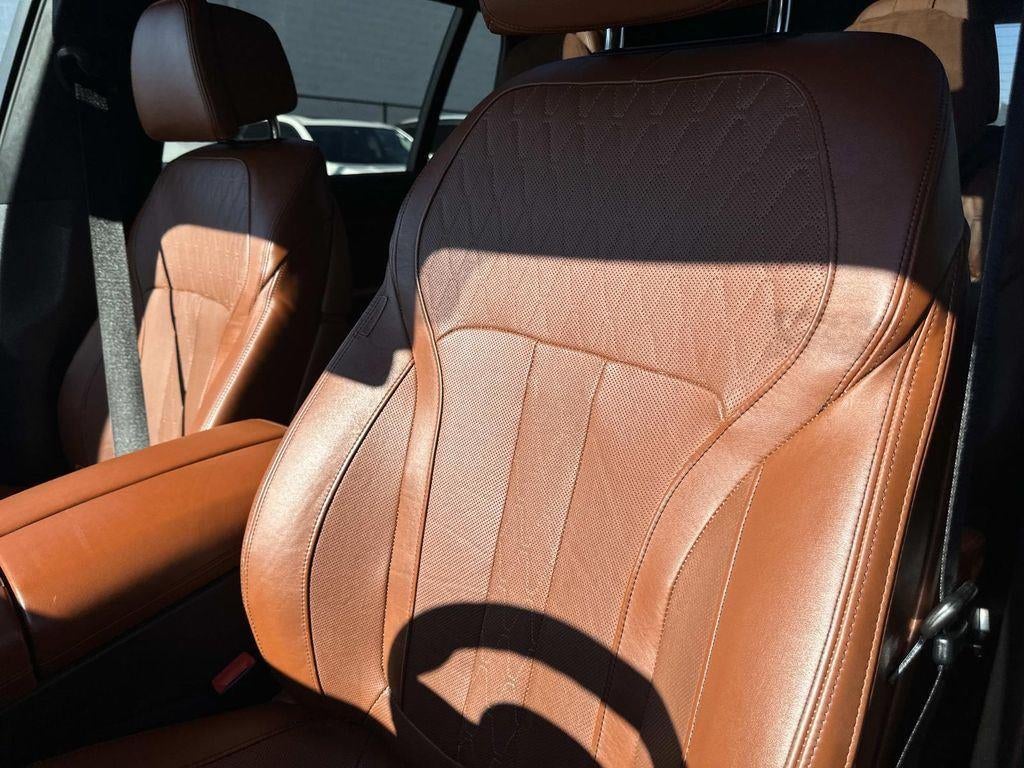 2023 BMW X7 M60i