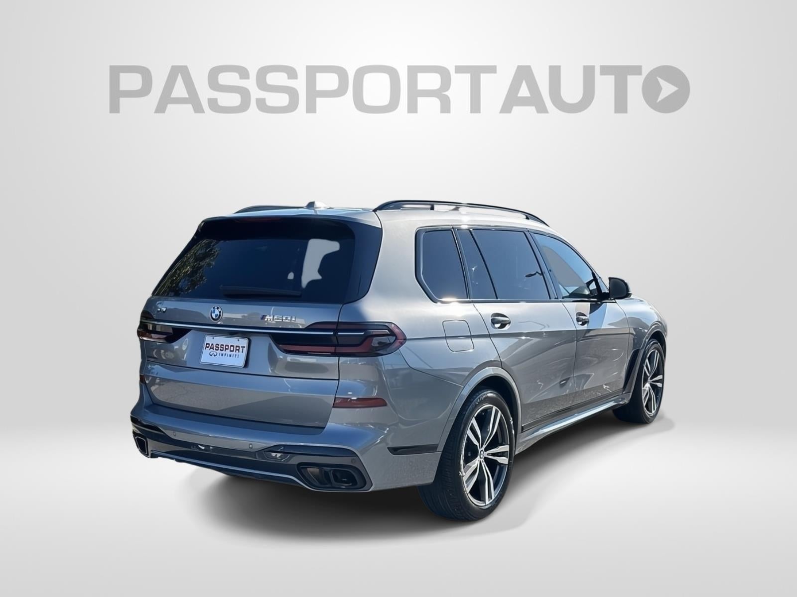2023 BMW X7 M60i