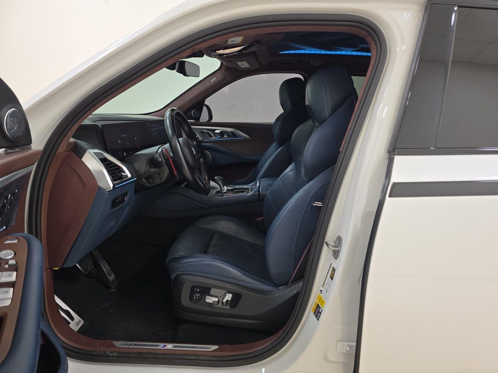2023 BMW XM Base