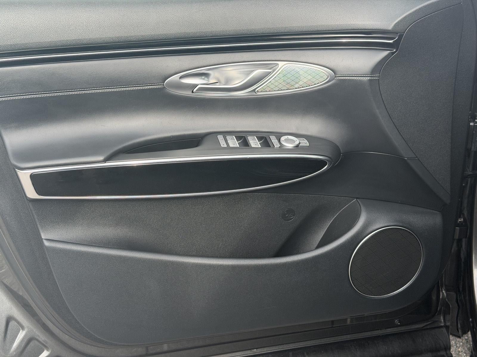2025 Genesis GV70 2.5T