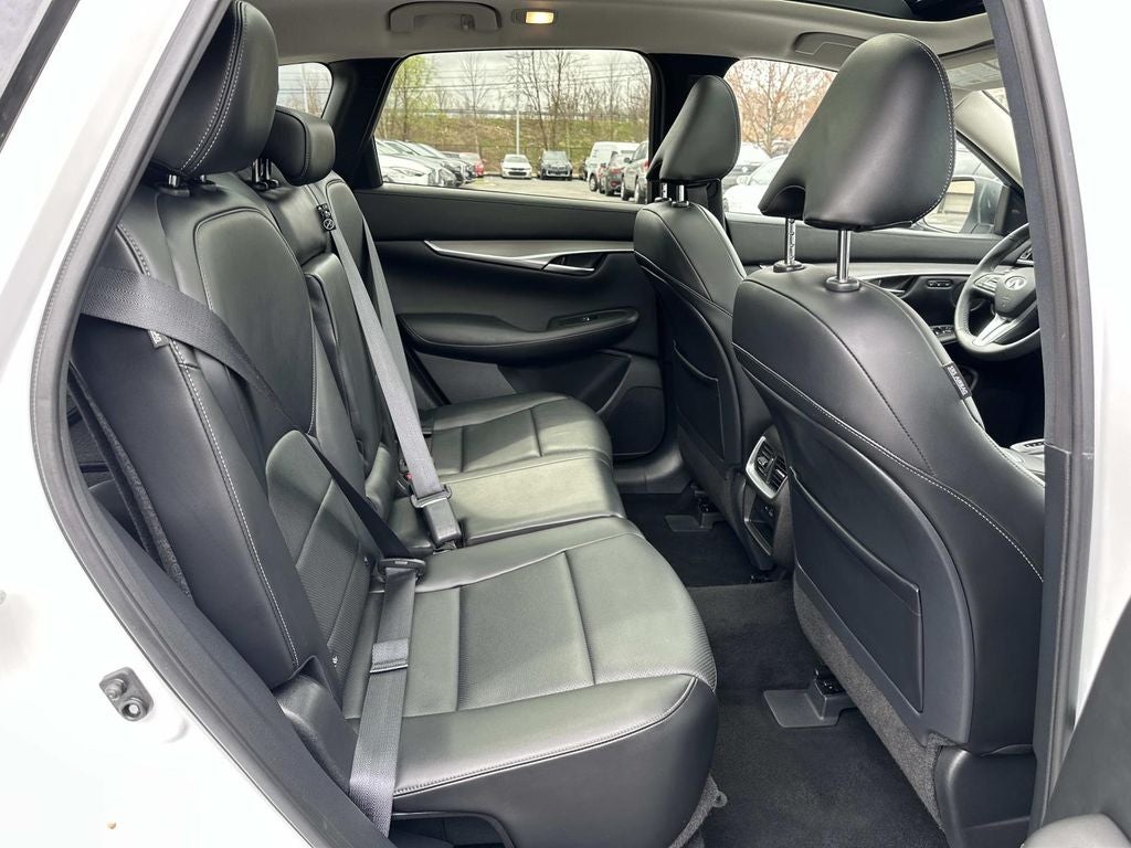 2023 INFINITI QX50 LUXE