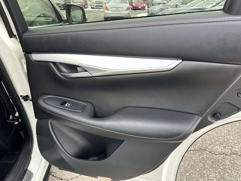 2021 INFINITI QX50 LUXE