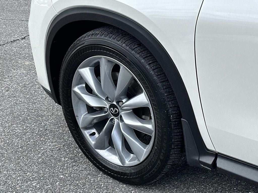 2021 INFINITI QX50 LUXE