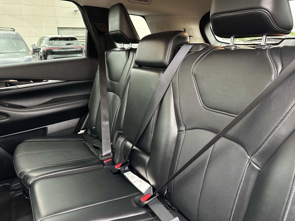 2025 INFINITI QX60 PURE