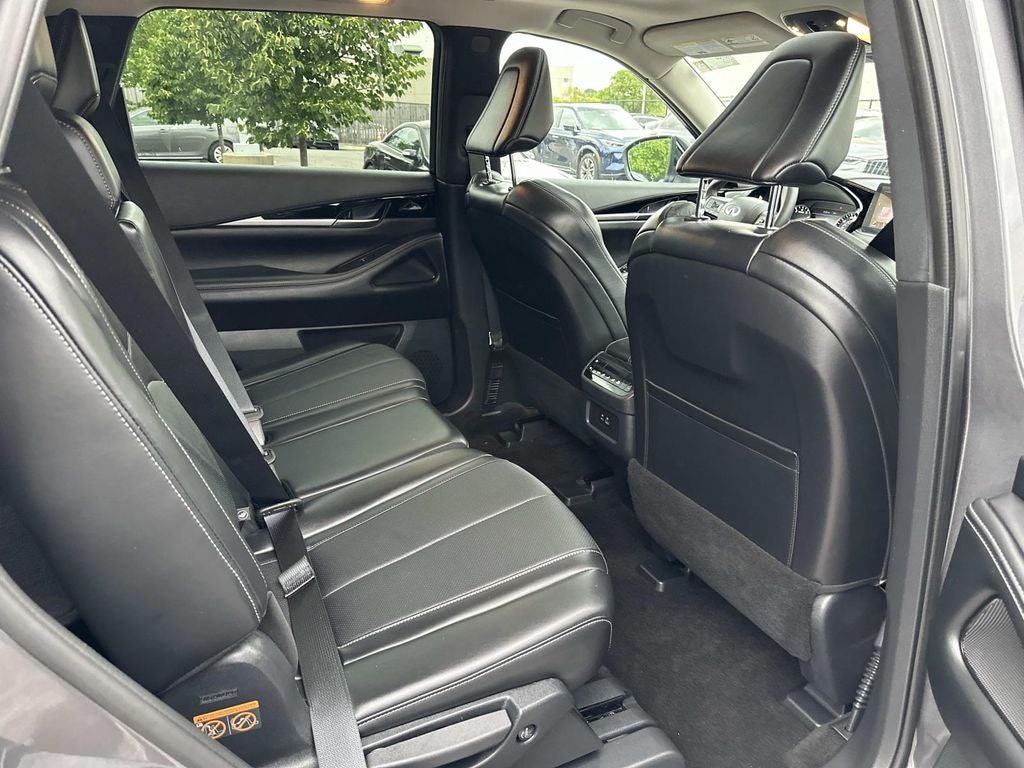 2025 INFINITI QX60 PURE