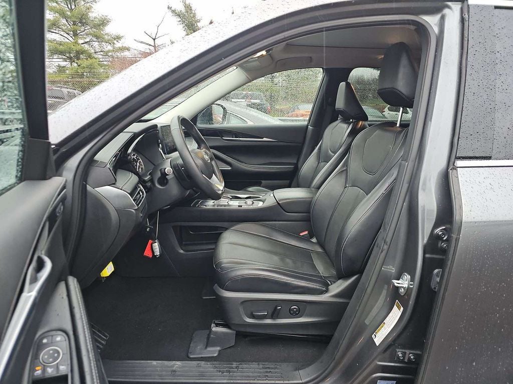 2023 INFINITI QX60 PURE