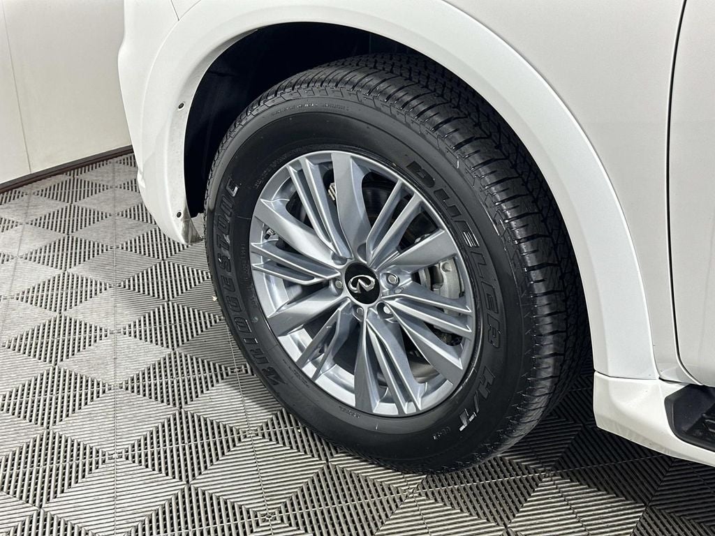 2024 INFINITI QX80 LUXE