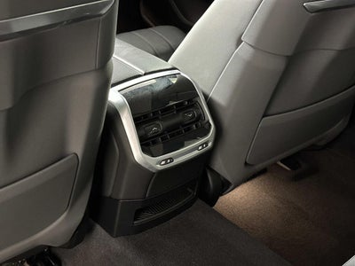 2023 BMW 7 Series 740i