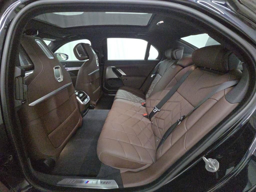 2023 BMW 7 Series 760i xDrive