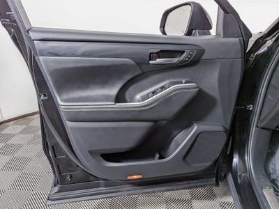 2023 Toyota Highlander Hybrid Bronze Edition