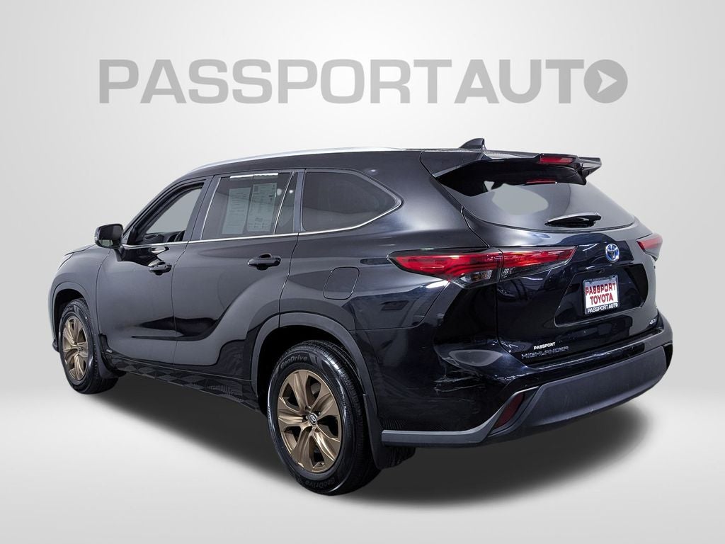 2023 Toyota Highlander Hybrid Bronze Edition