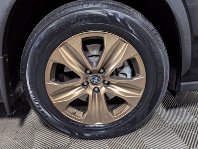 2023 Toyota Highlander Hybrid Bronze Edition