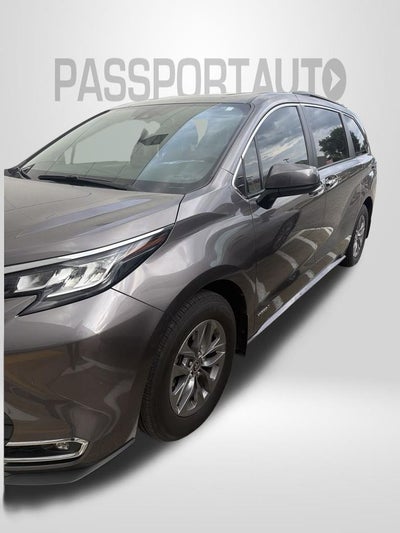 2021 Toyota Sienna XLE 8 Passenger