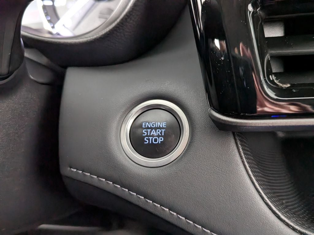 2025 Toyota Highlander LE