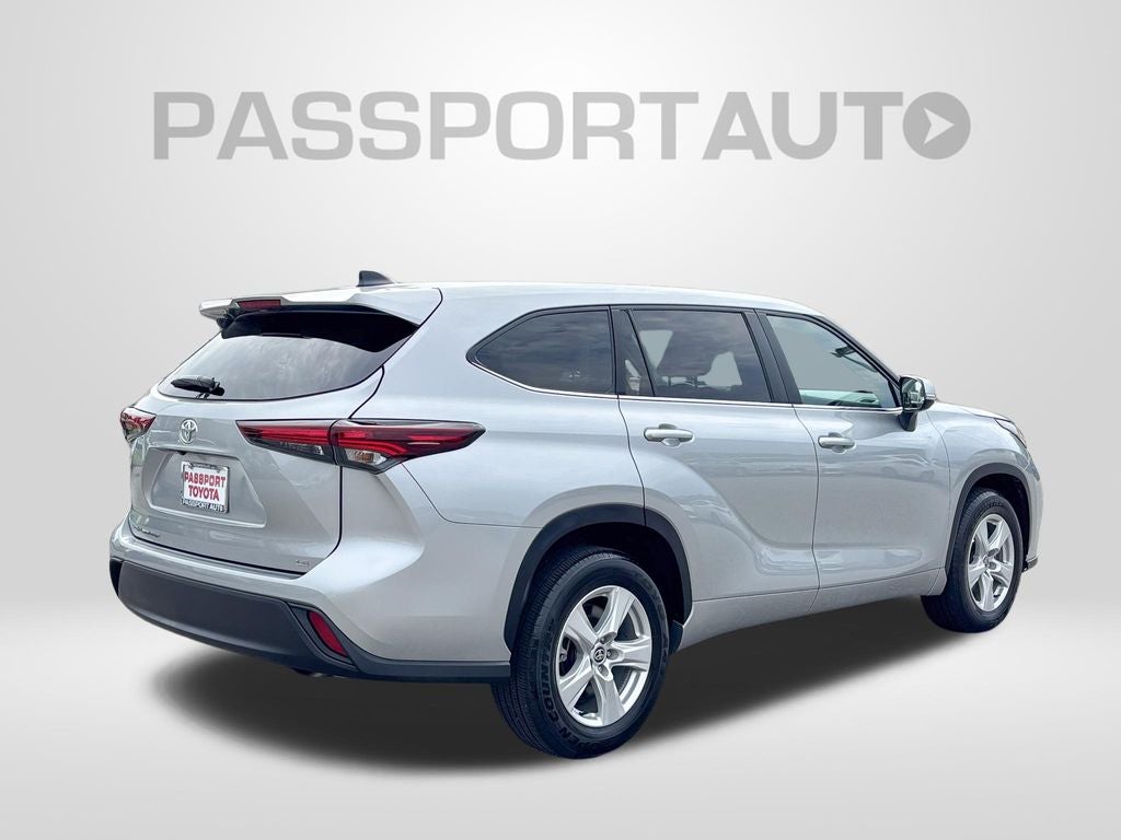 2025 Toyota Highlander LE