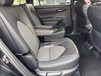 2025 Toyota Highlander XSE