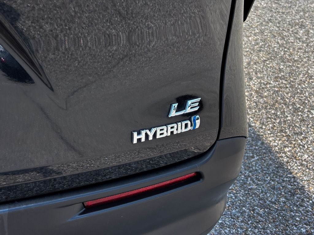 2022 Toyota Sienna LE 8 Passenger