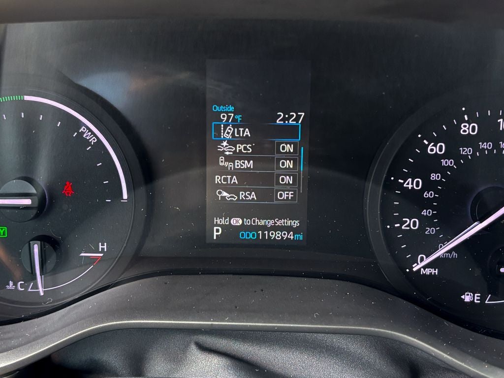 2022 Toyota Sienna LE 8 Passenger