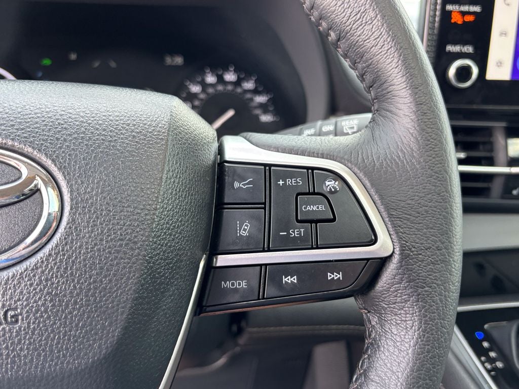 2026 Toyota Sienna XLE 8 Passenger