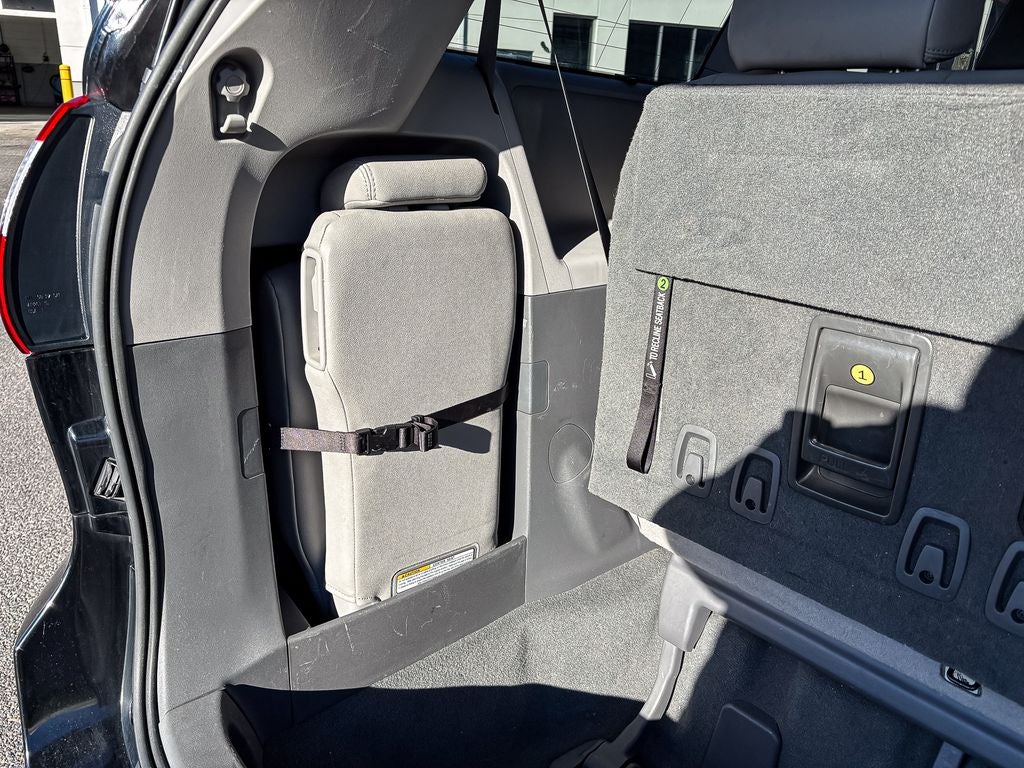 2019 Toyota Sienna XLE 8 Passenger