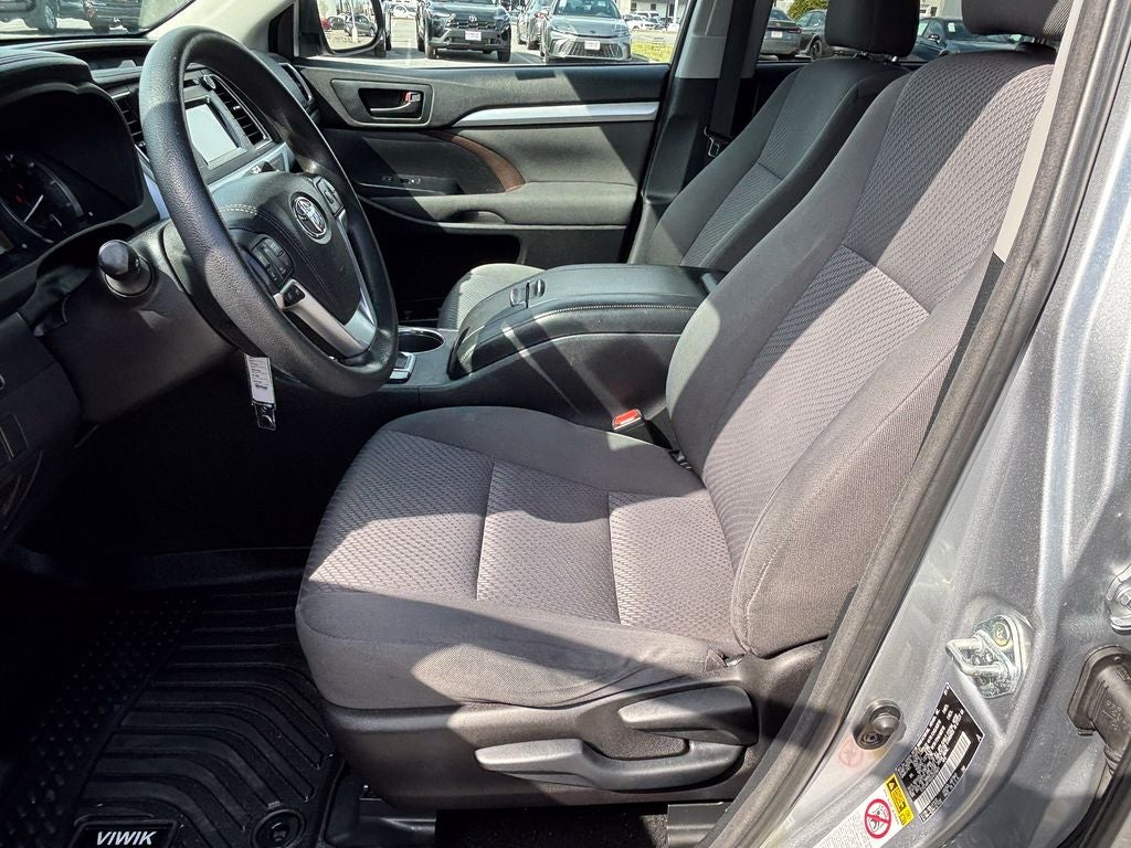 2016 Toyota Highlander LE