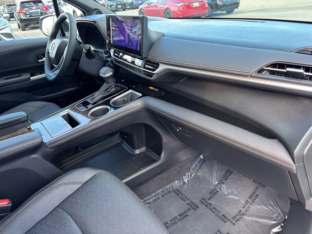 2025 Toyota Sienna Limited 7 Passenger