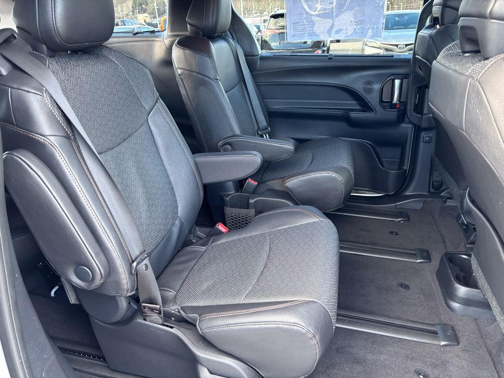 2025 Toyota Sienna Limited 7 Passenger