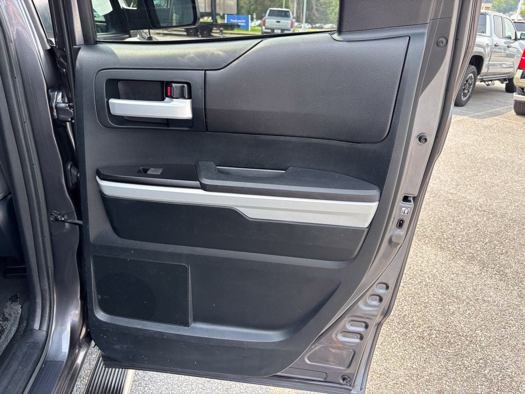 2017 Toyota Tundra SR5 4.6L V8