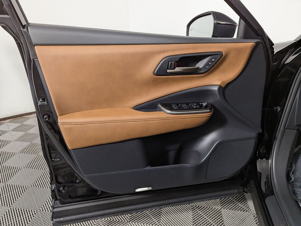 2025 Toyota Crown Signia XLE