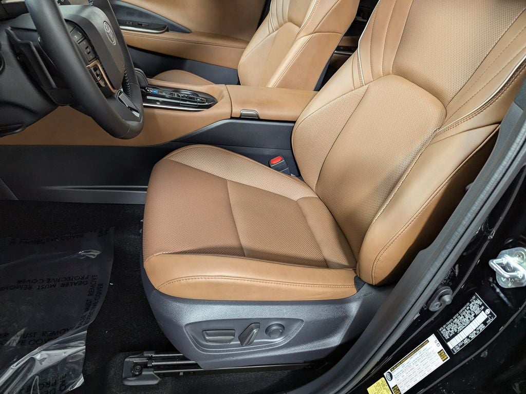 2025 Toyota Crown Signia XLE