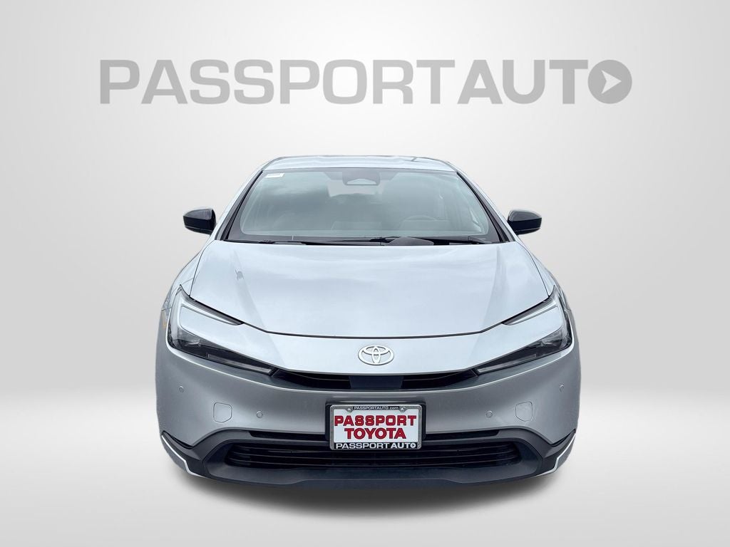 2025 Toyota Prius LE