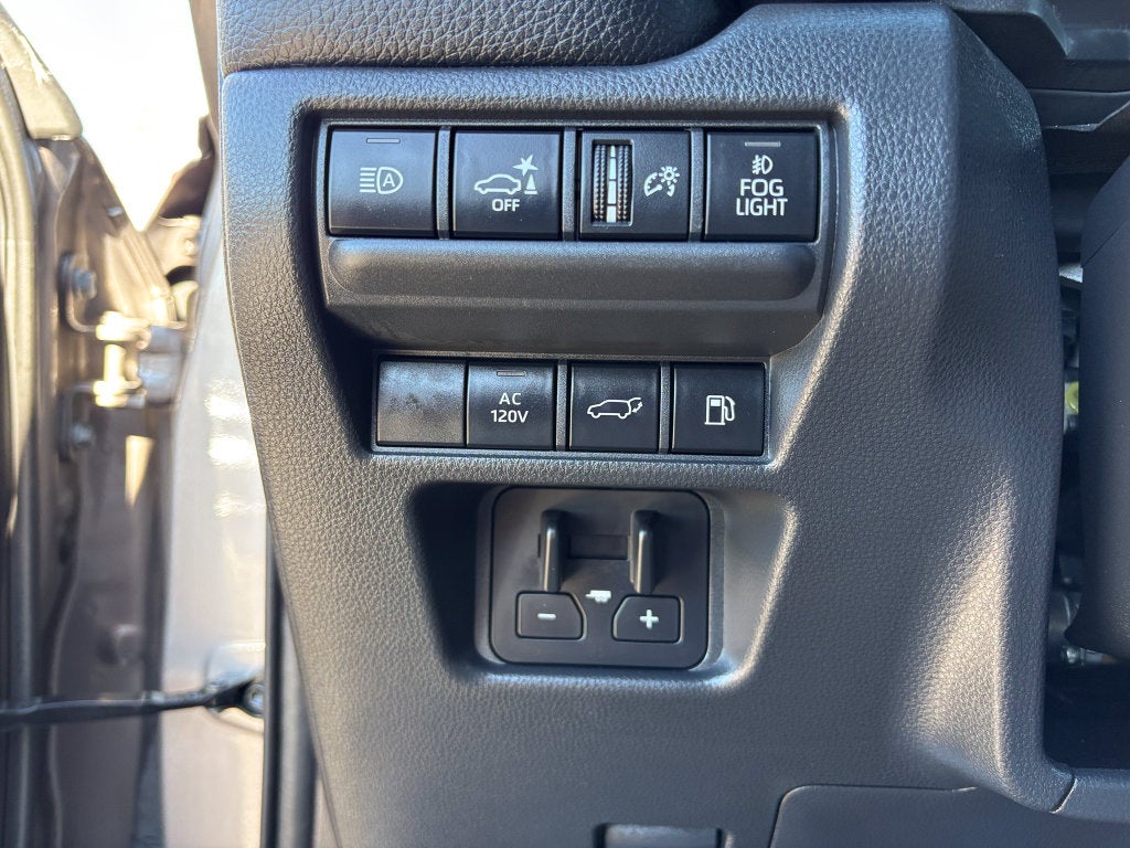 2025 Toyota Land Cruiser 4WD